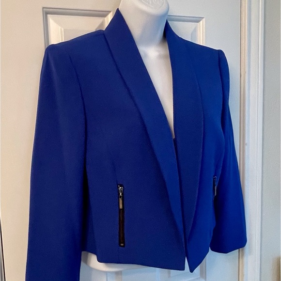 Kasper Cropped Electric Royal Blue Jacket with zipper Pockets and shawl collar - Picture 1 of 10